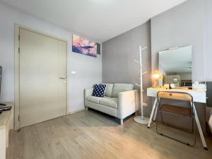 Spacious Studio Near BTS Kitchen & Washer