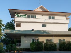 อัมพวารี Amphawaree Hotel