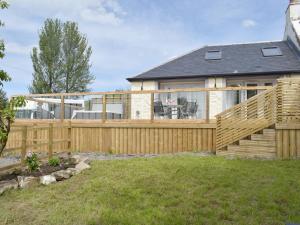 Uk7385 - Chaff House