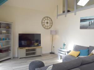 Uk7385 - Chaff House