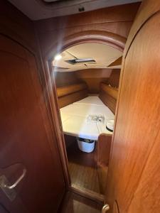 Sailboat Classic Living - Heraklion Marina