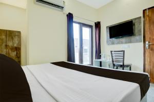 Hotel O S Town Guest House