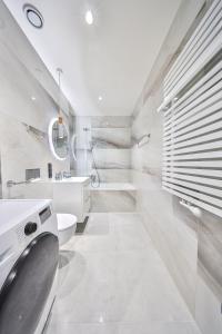 Prosta 69C I Towarowa Tower I Bezpłatny Garaż I By Perfect Apart