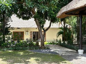 Beachfront Villa Nirwana with Private Jacuzzi