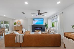 Sleeps 11 Pool Close to Anna Maria Beaches