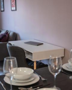 Central Stratford 2BR Retreat - Town Centre