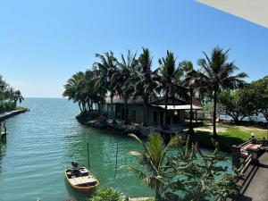 Sea view house, swimming pool