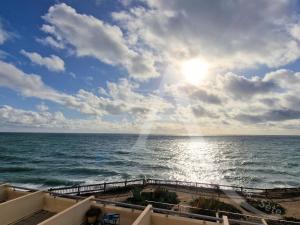 54 M², DOUBLE TERRASSE, ASCENSEUR, PARKING