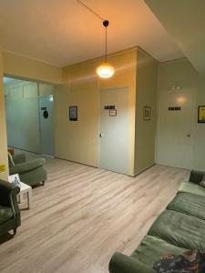 Townhall Economy Rooms