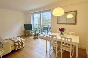 Colorful Notting Hill Views