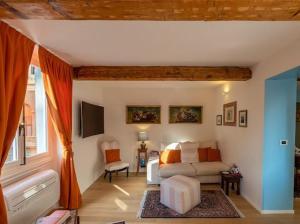 Pellicceria Charm Apartment