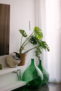 Unique 2BD 2BA Design Apt with airconditioning near Acropolis