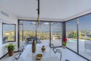 Villa With Pool In The Heart Of French Riviera