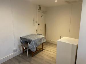 Stylish 1-Bed Flat in Trendy Montpelier, Bristol