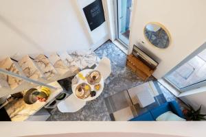 Quiet Colourful House by Host Wise