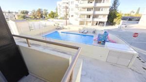2BR Apartment with Pool & Free Wi-Fi