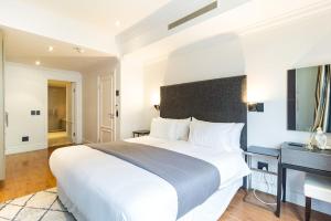 Cape Royale Elegance & Comfort