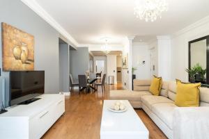 Cape Royale Elegance & Comfort