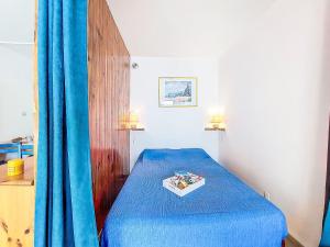 Studio Cosmos-1 by Interhome