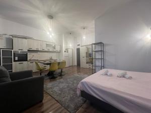 Studio near the Metropolitan Church