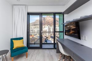 Mountain View apartment minutes away from CBD