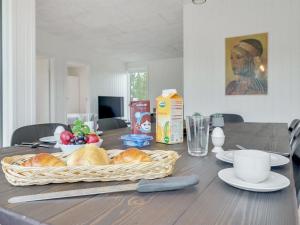 Holiday Home Vanna - 1-2km from the sea by Interhome