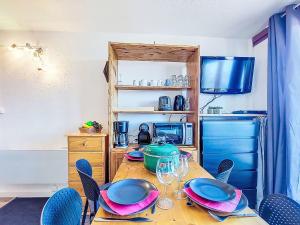 Studio Soyouz Vanguard-100 by Interhome