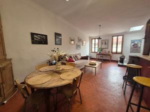 Joli appartement sur le port proche des plages !