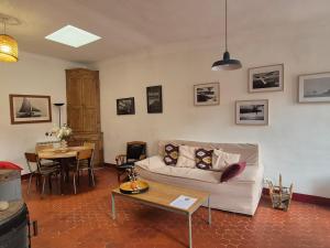 Joli appartement sur le port proche des plages !