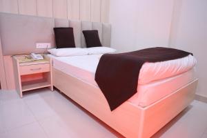 Avadh Hotel & Banquets