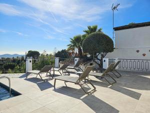 Villa with private pool & outdoor kitchen