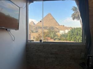 Pyramids essence view