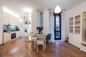 tHE Botanical Court - Secret Patio in Porta Venezia