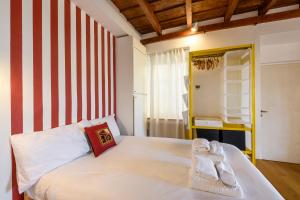 Garibaldi Suite - 7sundays