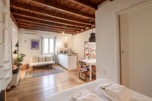 Garibaldi Suite - 7sundays