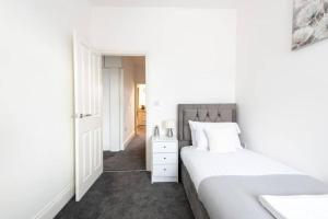 Brooklyn Flat- Upstairs Flat