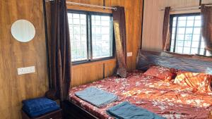 Porta home for 06 to 08 people, 40 km from Pune