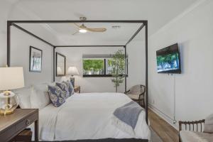 Stay At Lighthouse Point