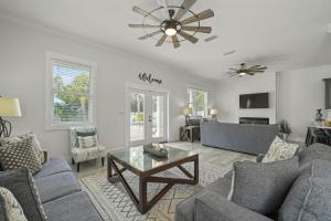 Beaches and Dreams - Luxury Home with Views of the Ocean & Private Pool