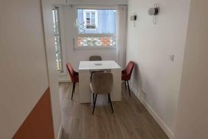 Apartment with terrace near the Champs-Élysées