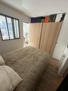 Apartment with terrace near the Champs-Élysées