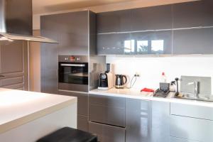 Apartment with terrace and views of the Pyrenees