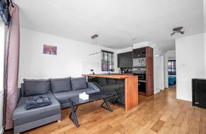 Cozy 1-Bed Flat in Croydon Sleeps 4 - Free Parking