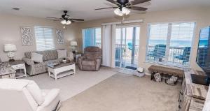 Inviting Two Bedroom Beachfront Condo with Panoramic Gulf Views
