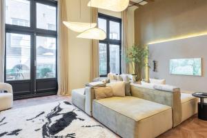 Luxurious 4 Bedroom Amsterdam House with Garden and City Views