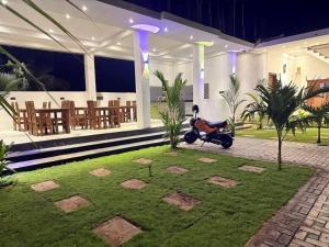 Asai surf inn Arugambay