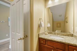 Casa Azul - Near the Beach with a Large Private Pool Area