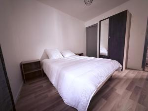 Appartement centre historique Auxerre Arrivée autonome