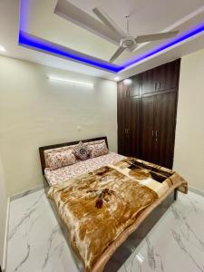 ZenRoofs - 3 BHK Flat