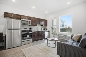 1BR1BA apartment in the Fairmount Square building